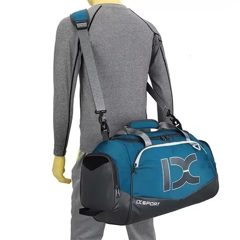 bolsa-academia-sport-azul-de-ombro